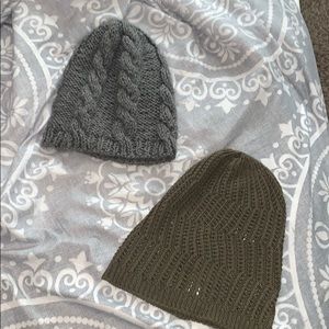 2 Beanies